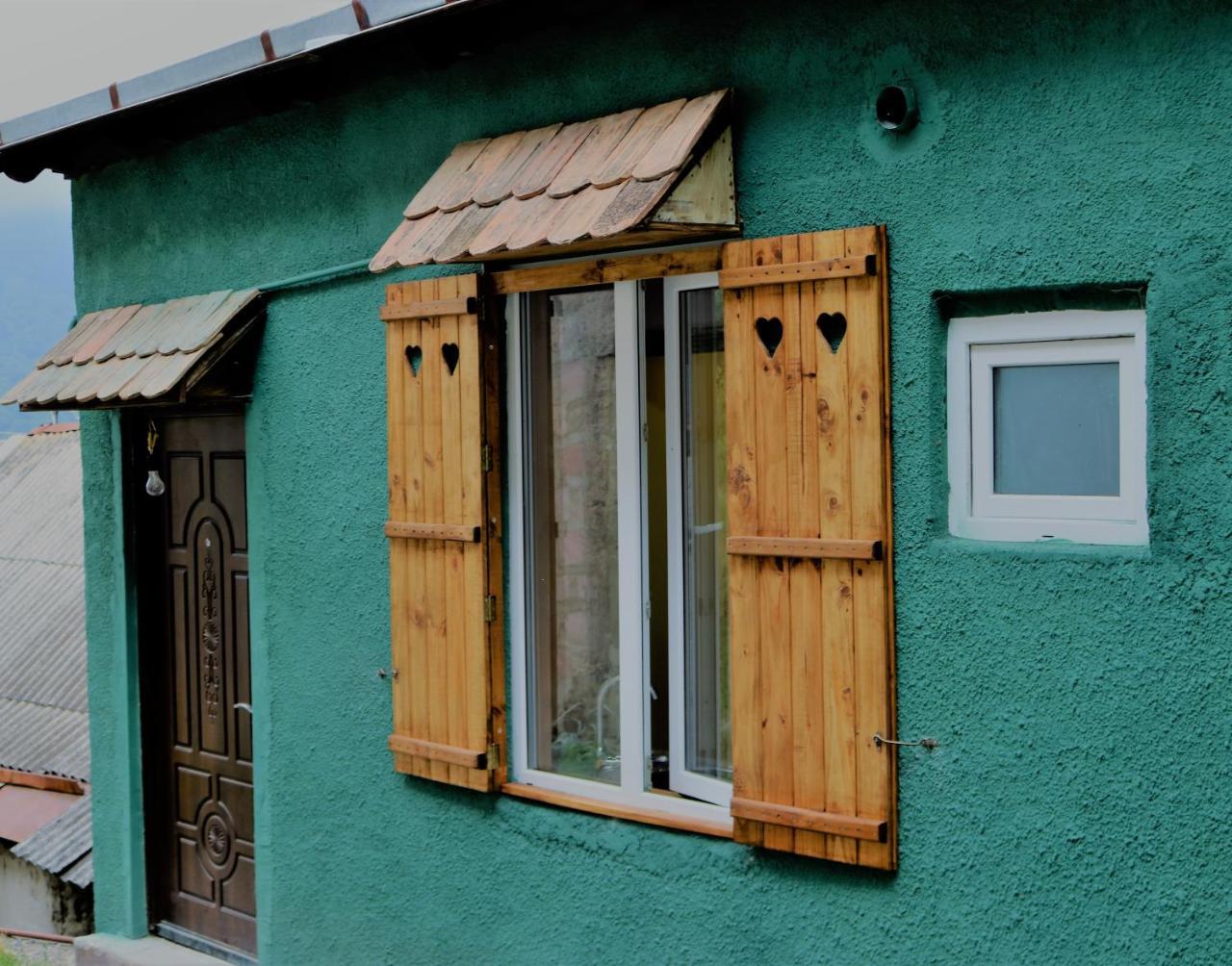 Dilijan Town Inn Екстер'єр фото